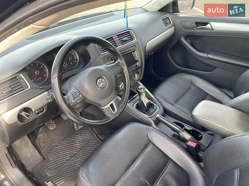Седан Volkswagen Jetta 2012 в Києві