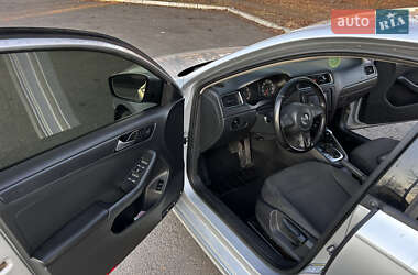 Седан Volkswagen Jetta 2014 в 