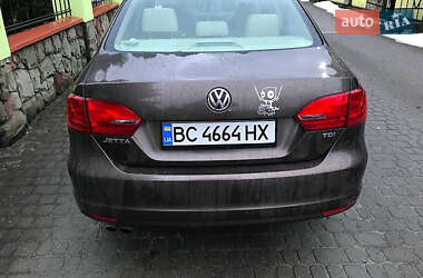 Седан Volkswagen Jetta 2014 в Львове