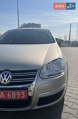 Седан Volkswagen Jetta 2007 в Києві