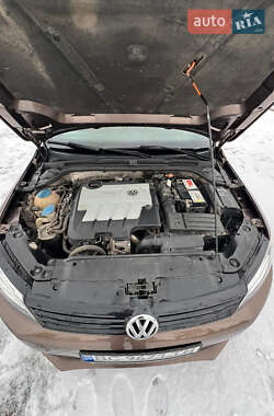 Седан Volkswagen Jetta 2013 в 
