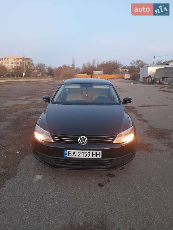 Седан Volkswagen Jetta 2011 в Еланце