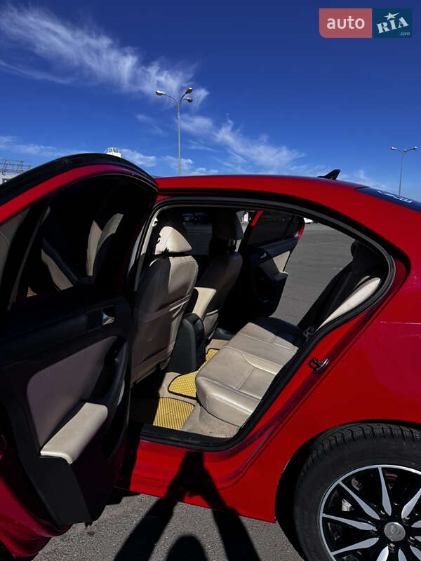 Седан Volkswagen Jetta 2014 в Одесі