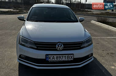 Седан Volkswagen Jetta 2016 в Києві