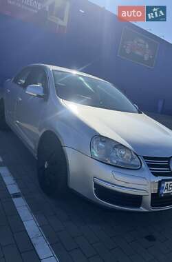 Седан Volkswagen Jetta 2005 в 