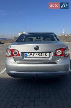 Седан Volkswagen Jetta 2005 в 