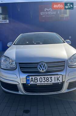 Седан Volkswagen Jetta 2005 в 