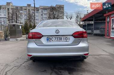 Седан Volkswagen Jetta 2011 в 
