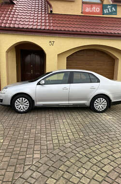 Седан Volkswagen Jetta 2010 в Стрию