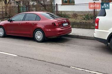 Седан Volkswagen Jetta 2015 в 