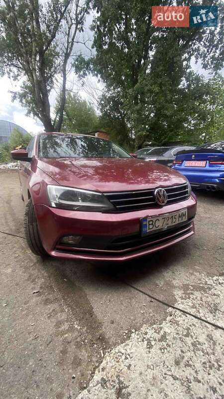 Седан Volkswagen Jetta 2015 в 