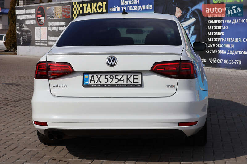 Седан Volkswagen Jetta 2015 в Царичанке