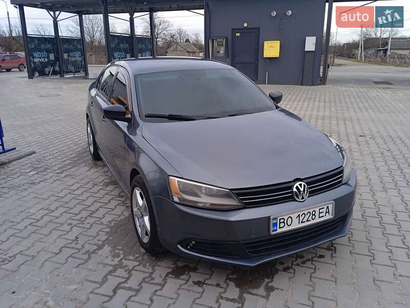 Седан Volkswagen Jetta 2012 в Ланівці