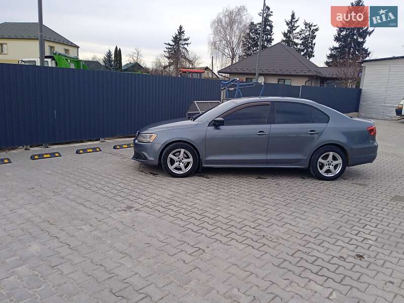 Седан Volkswagen Jetta 2012 в Ланівці