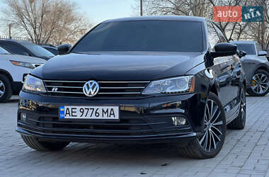 Седан Volkswagen Jetta 2016 в Дніпрі