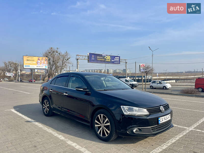 Седан Volkswagen Jetta 2012 в Киеве