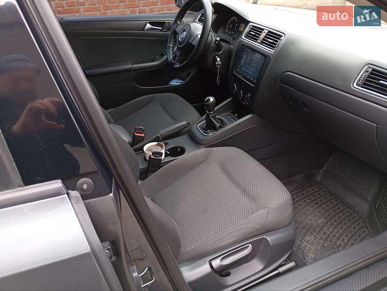 Седан Volkswagen Jetta 2013 в Чутове фото 4 Седан Volkswagen Jetta 2013 в Чутове