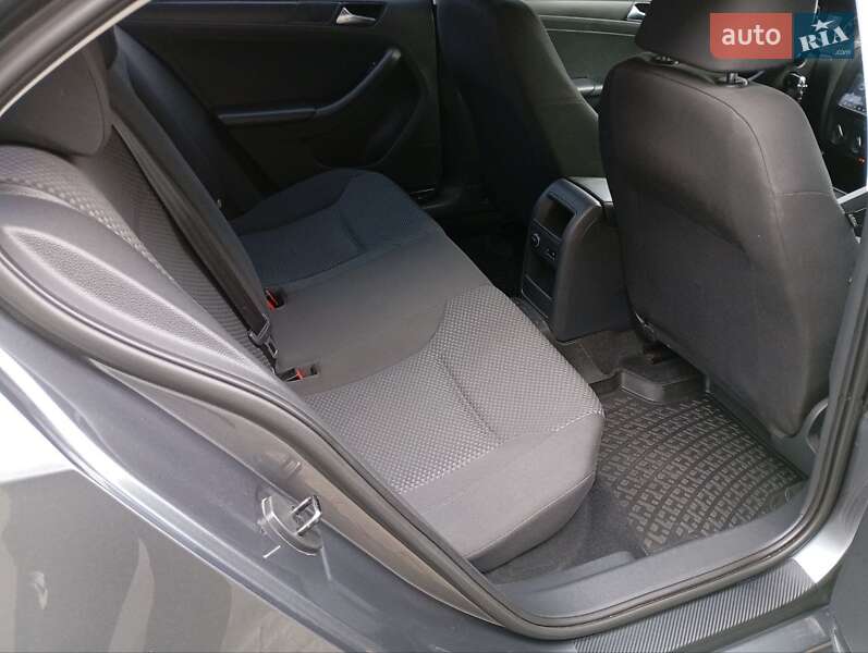 Седан Volkswagen Jetta 2013 в Чутове фото 11 Седан Volkswagen Jetta 2013 в Чутове