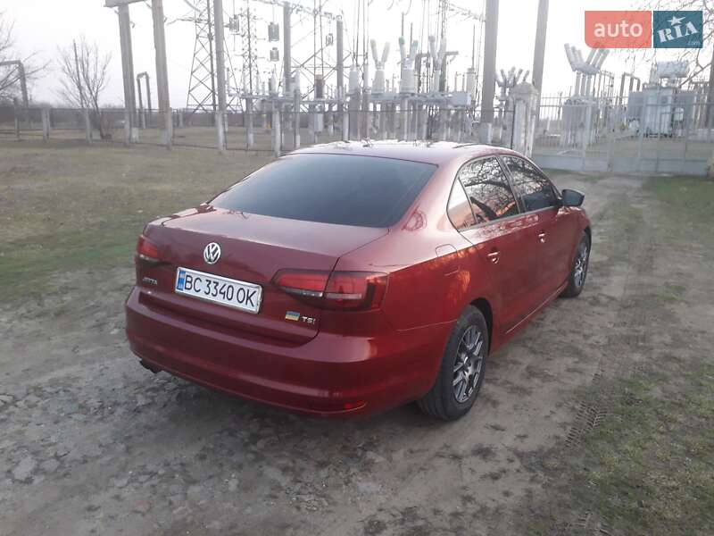 Седан Volkswagen Jetta 2016 в Окнах