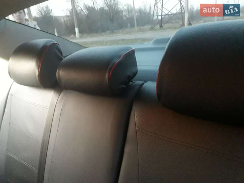 Седан Volkswagen Jetta 2016 в Окнах