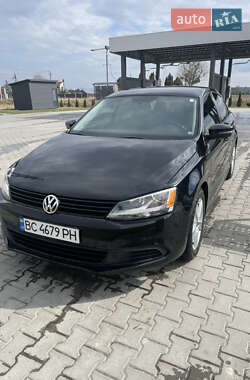 Седан Volkswagen Jetta 2012 в 