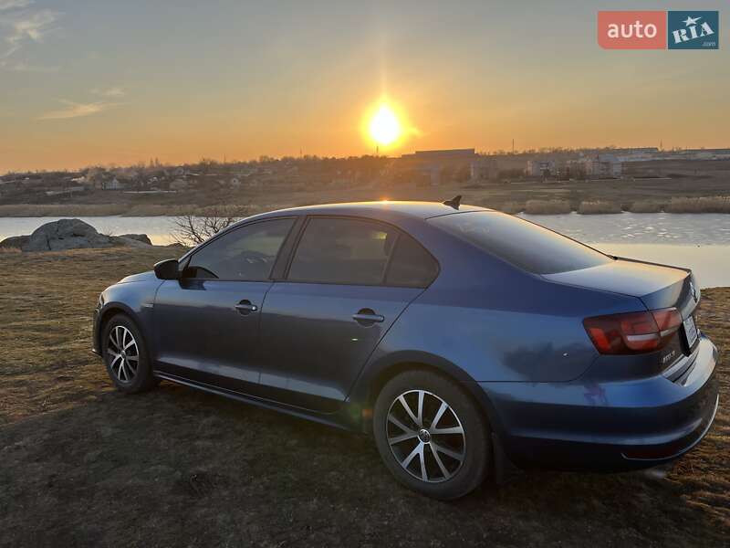 Седан Volkswagen Jetta 2016 в Кривому Розі