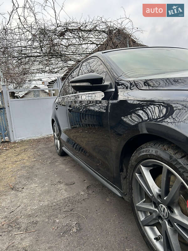 Седан Volkswagen Jetta 2014 в Першотравенске