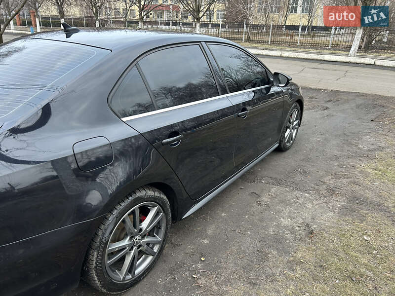 Седан Volkswagen Jetta 2014 в Першотравенске