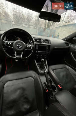 Седан Volkswagen Jetta 2014 в 