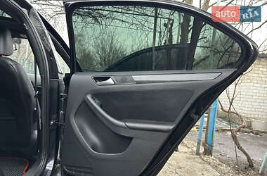 Седан Volkswagen Jetta 2014 в 