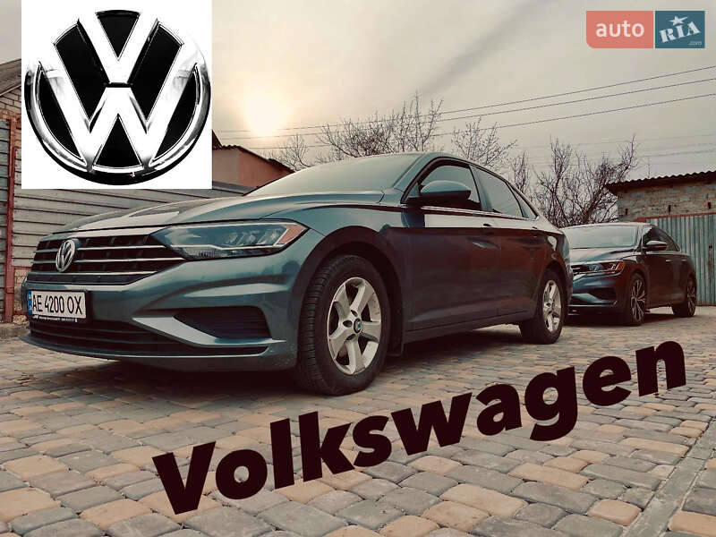 Седан Volkswagen Jetta 2018 в 
