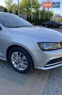 Седан Volkswagen Jetta 2015 в Харькове