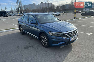 Седан Volkswagen Jetta 2019 в Киеве