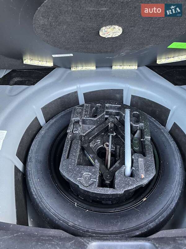 Седан Volkswagen Jetta 2017 в Львове