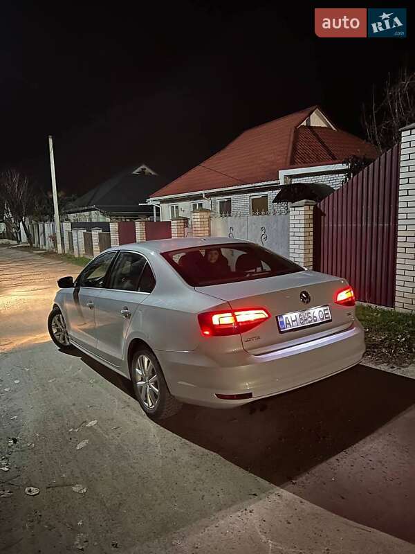 Седан Volkswagen Jetta 2016 в Смеле