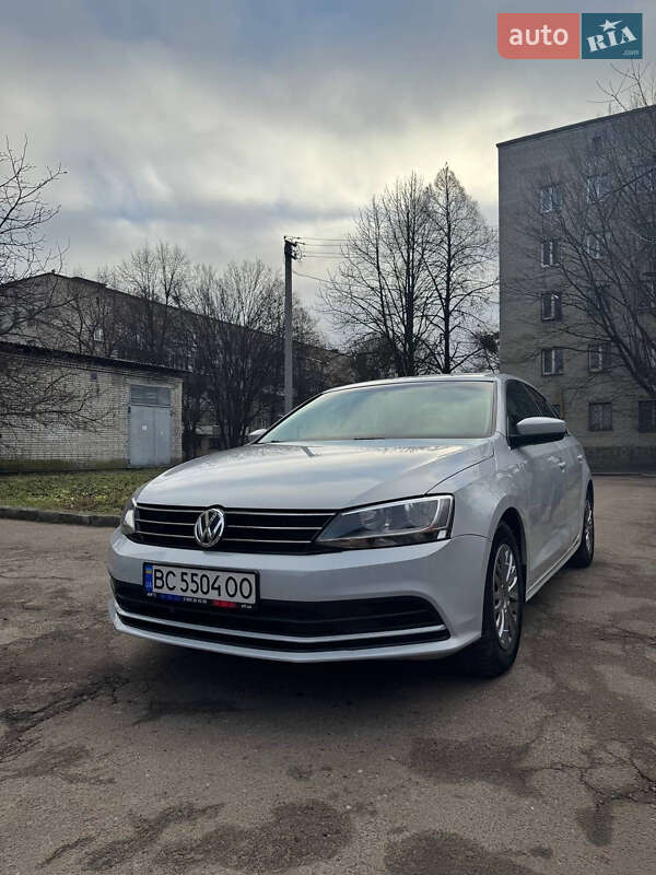 Седан Volkswagen Jetta 2017 в Львове