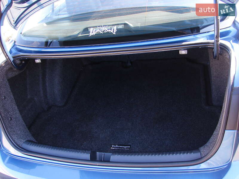 Седан Volkswagen Jetta 2016 в Одессе