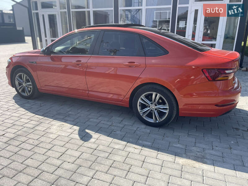 Седан Volkswagen Jetta 2018 в Львове