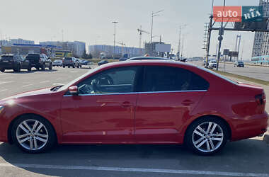 Седан Volkswagen Jetta 2016 в 