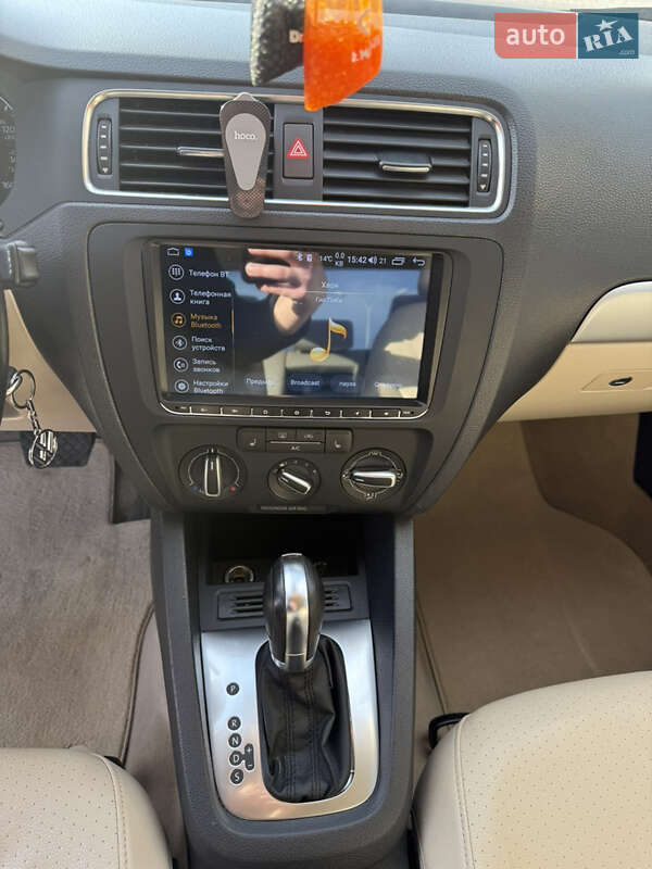 Седан Volkswagen Jetta 2013 в Харькове