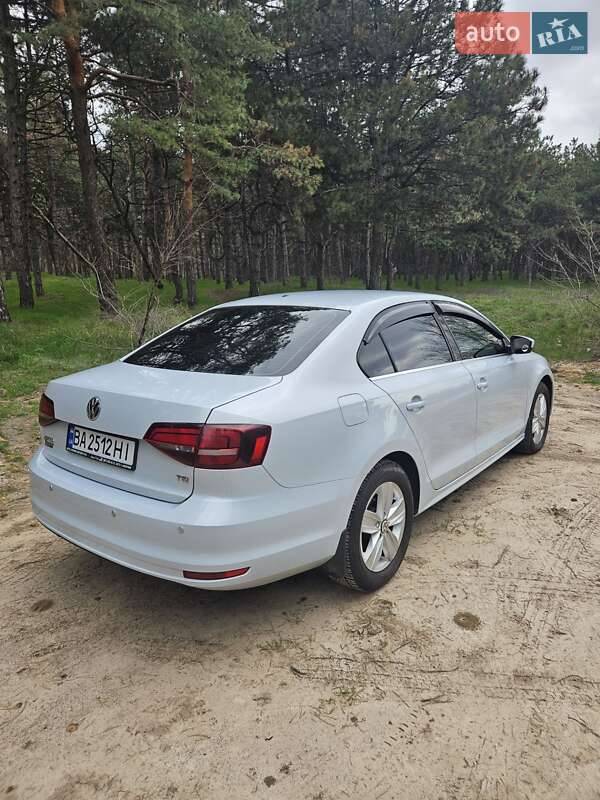 Седан Volkswagen Jetta 2017 в Запорожье