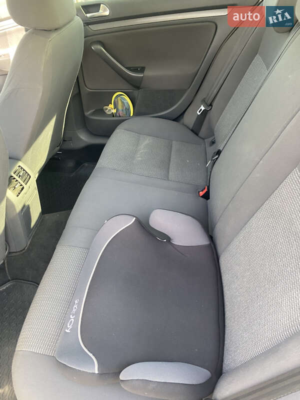 Седан Volkswagen Jetta 2008 в Києві