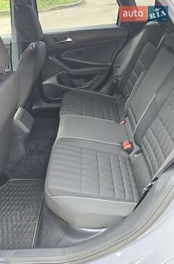 Седан Volkswagen Jetta 2020 в 