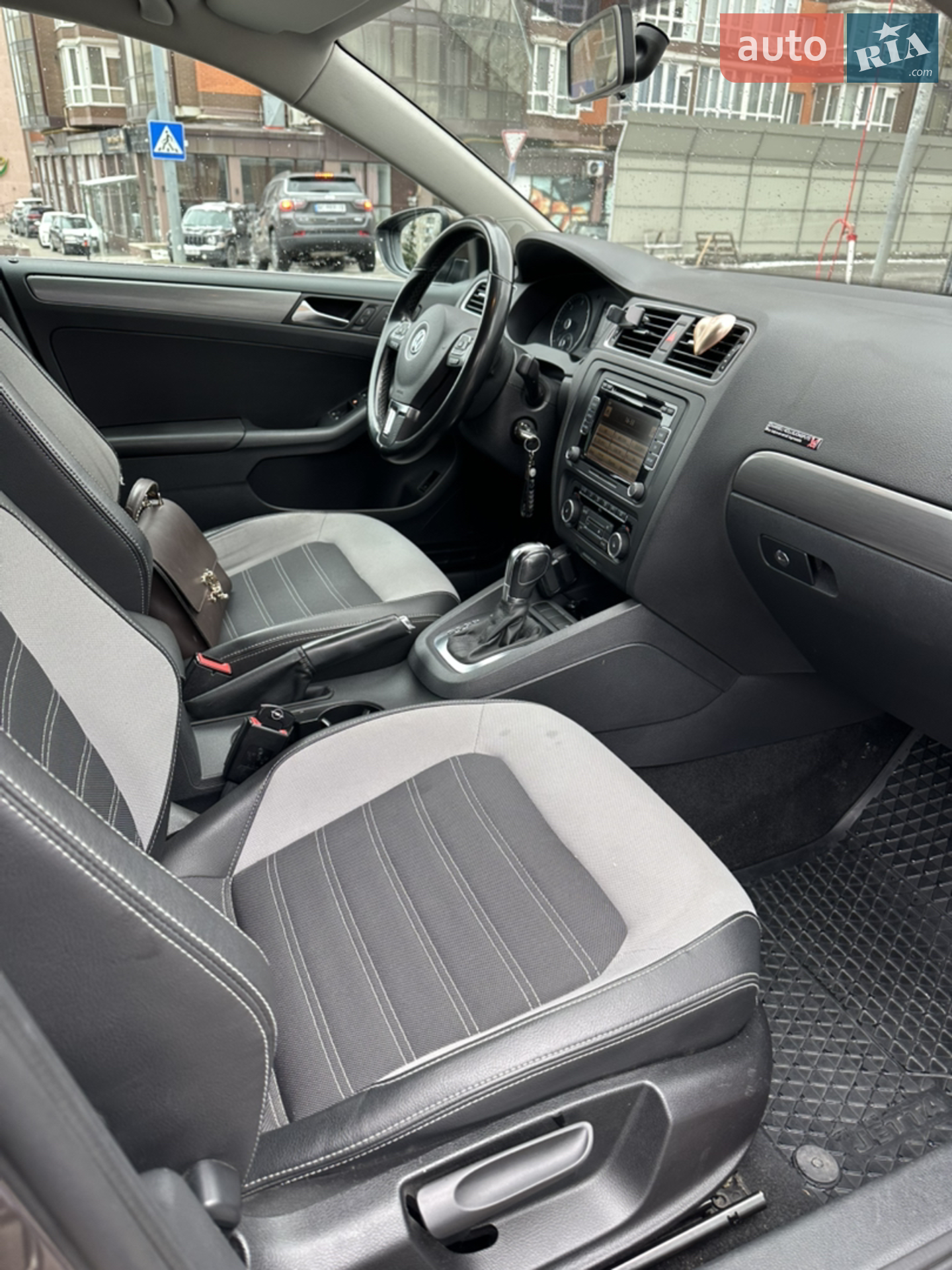 2011 Volkswagen Jetta - мініатюра 16