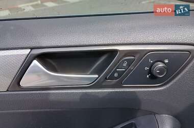 Седан Volkswagen Jetta 2017 в 