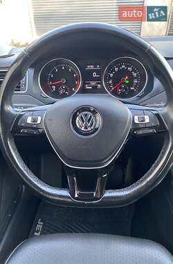Седан Volkswagen Jetta 2017 в 