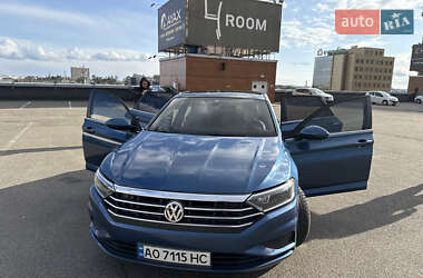 Седан Volkswagen Jetta 2018 в Киеве