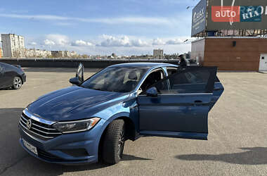 Седан Volkswagen Jetta 2018 в Киеве