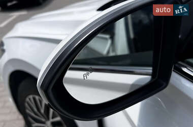 Седан Volkswagen Jetta 2021 в 