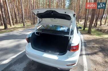 Седан Volkswagen Jetta 2018 в 